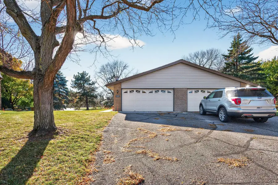 7107 Robinwood Bay, Woodbury, MN 55125 - Image #2