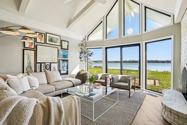 5432 Lake Avenue, Shoreview, MN 55126