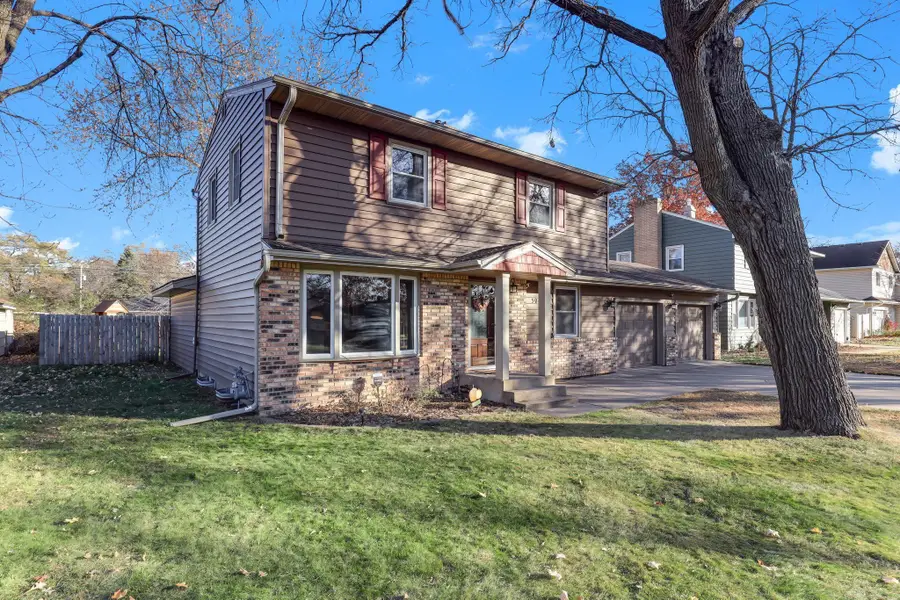 5062 Greenwood Drive, Mounds View, MN 55112 - Image #2