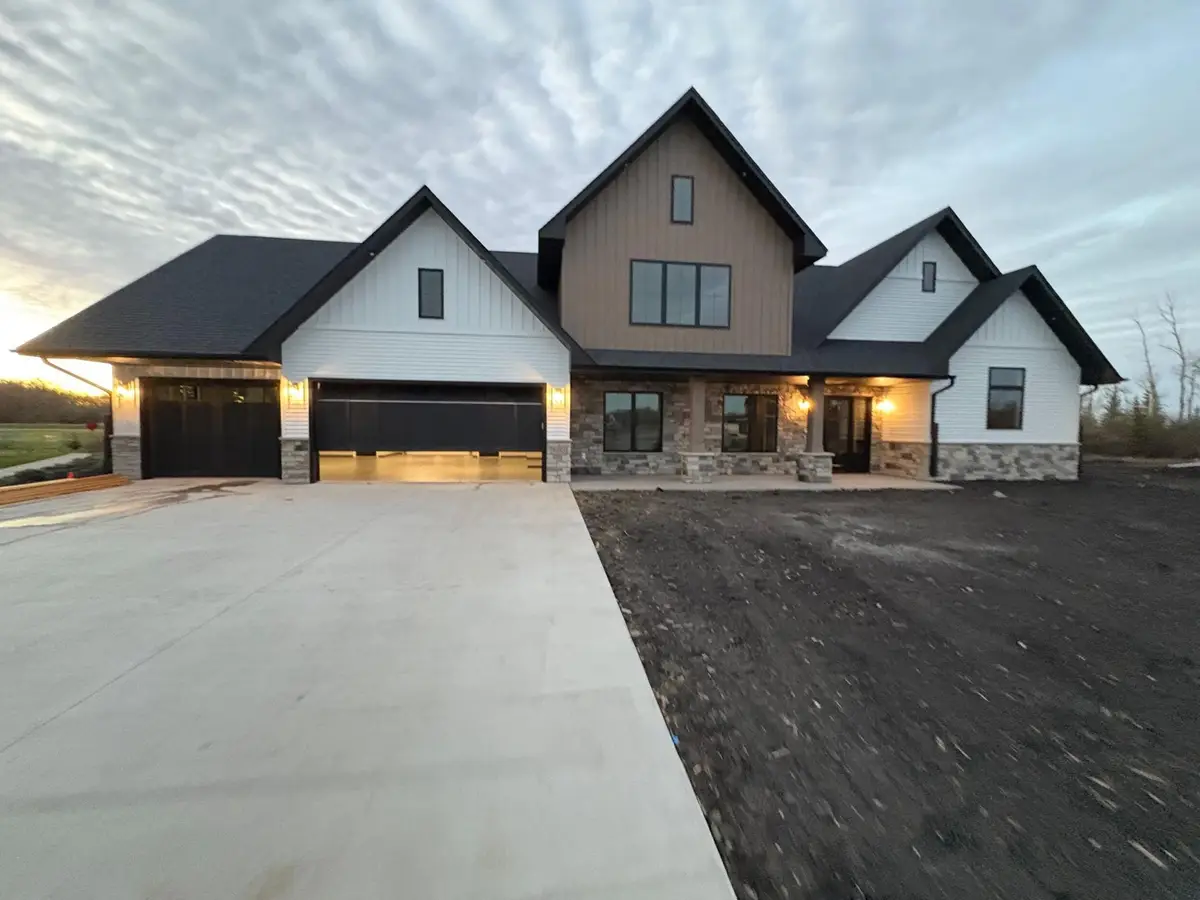 9285 Didrick Drive, Horace, ND 58047 - Image #1