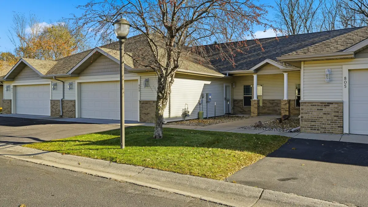 809 Dublin Court, Mankato, MN 56001 - Image #1