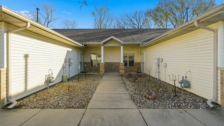 809 Dublin Court, Mankato, MN 56001 - Image #2