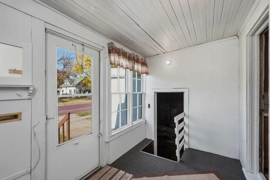 517 S Park Street, Fairmont, MN 56031 - Image #2