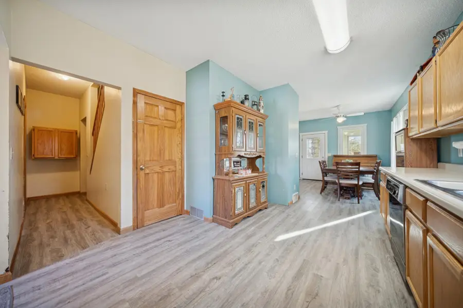 601 Mill Avenue Ne, Montgomery, MN 56069 - Image #2