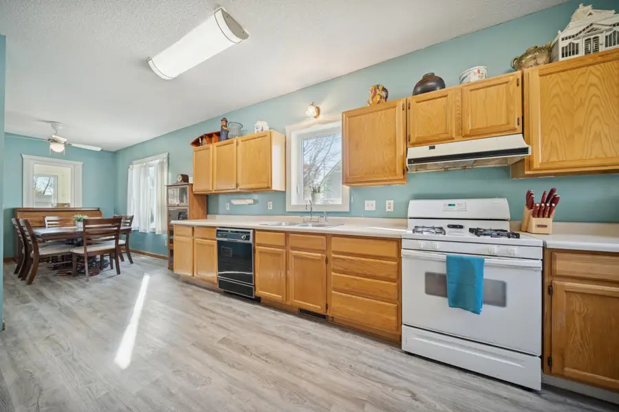 601 Mill Avenue Ne, Montgomery, MN 56069 - Image #3