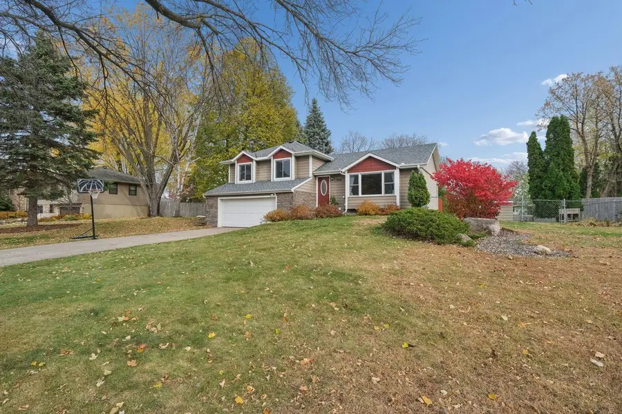 7824 Shingle Creek Drive, Brooklyn Park, MN 55443 - Image #2