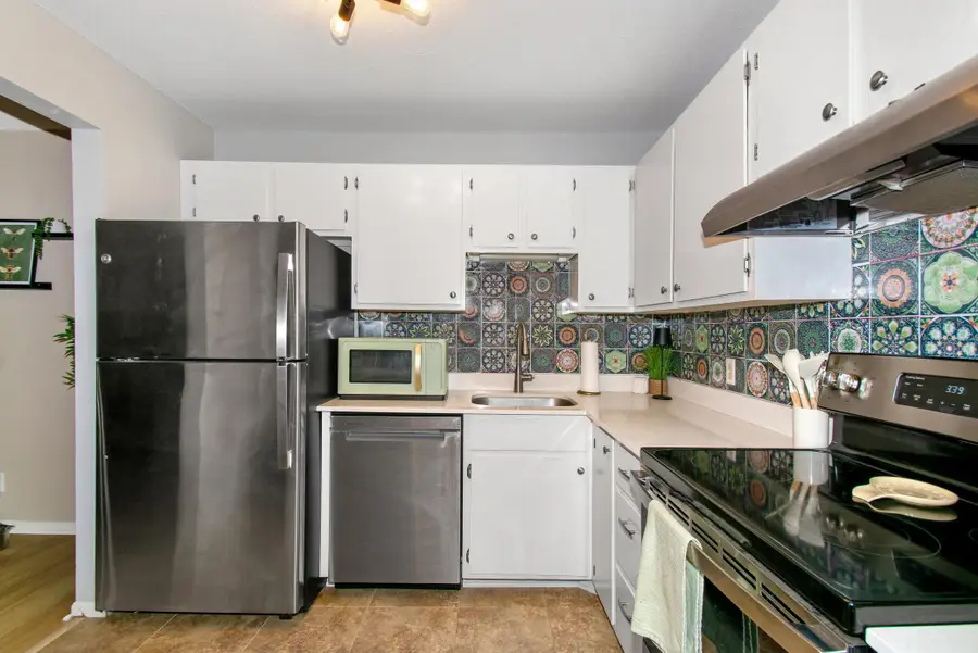 5627 Green Circle Drive #208, Hopkins, MN 55343 - Image #2