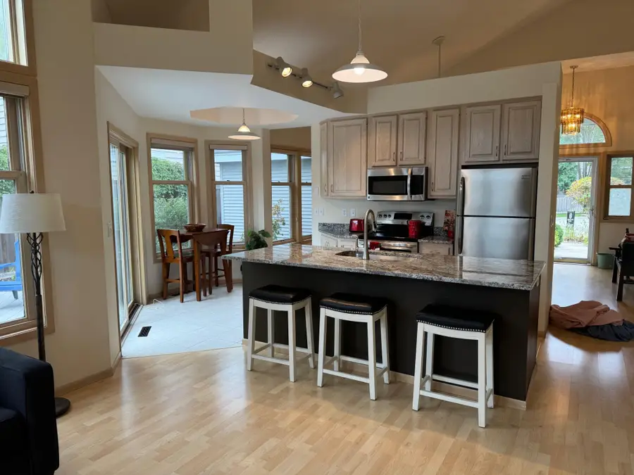 15800 16th Avenue N, Plymouth, MN 55447 - Image #2