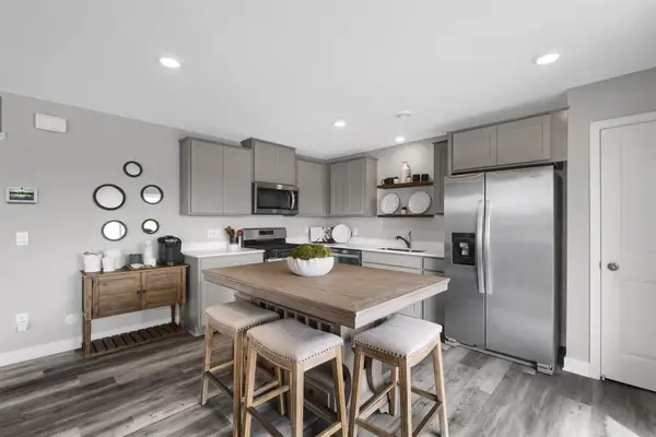 2024 Clearwater Terrace, Shakopee, MN 55379