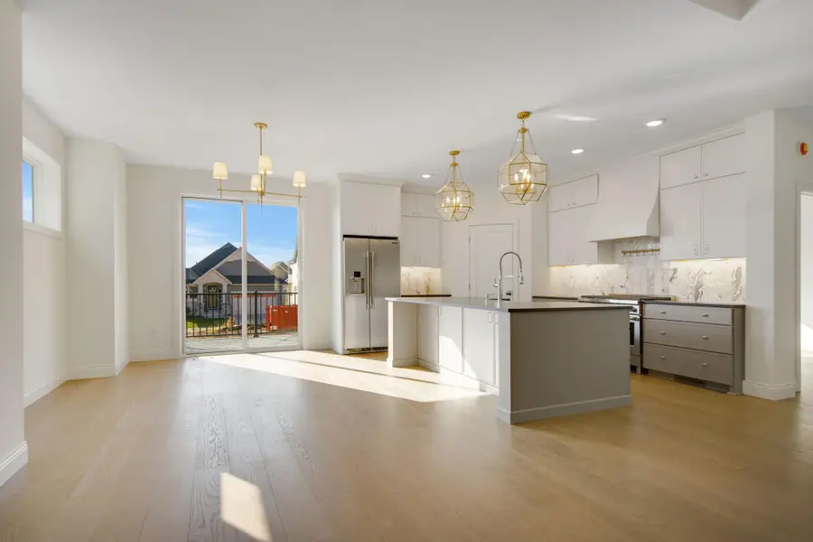 320 Laurel Curve, Golden Valley, MN 55426 - Image #2