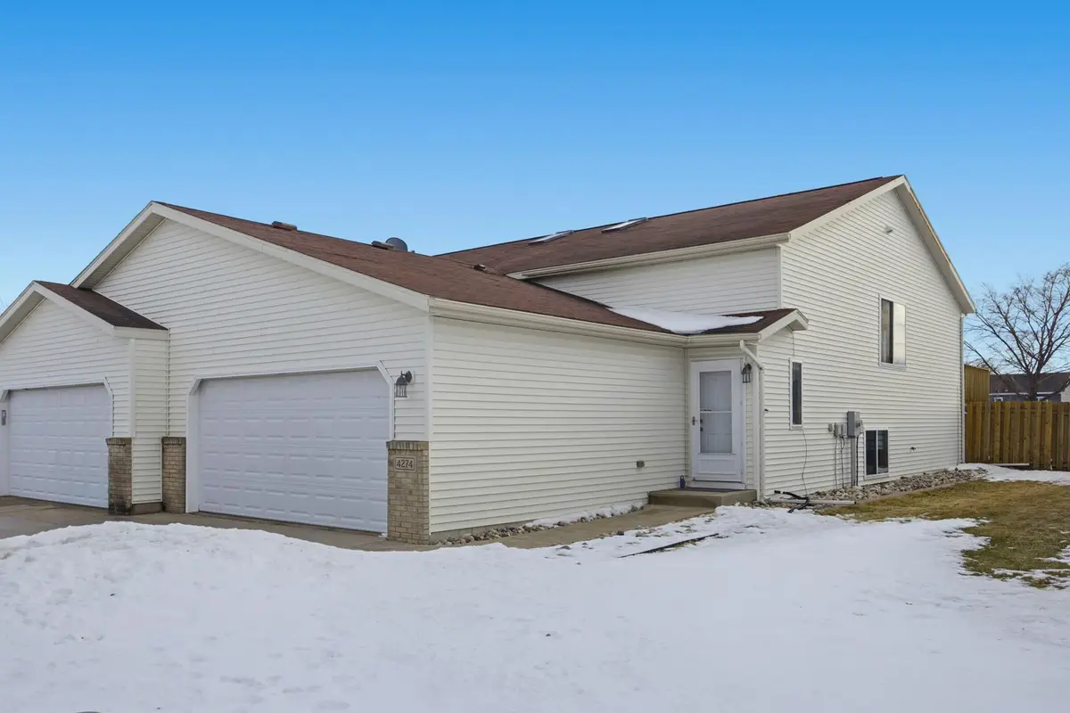 4274 39 1/2 Avenue S, Fargo, ND 58104 - Image #1