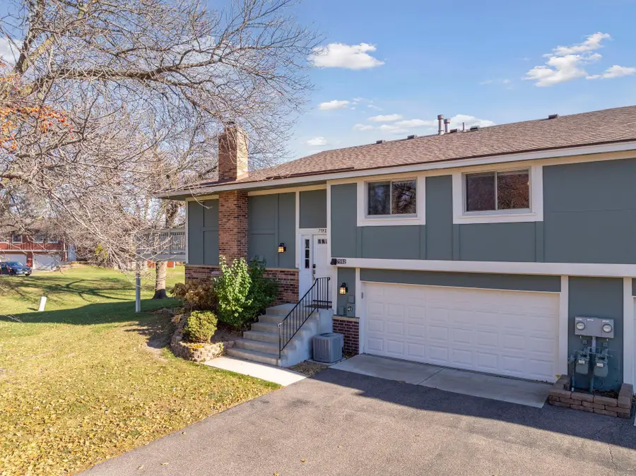 7592 Zinnia Way, Maple Grove, MN 55311 - Image #2