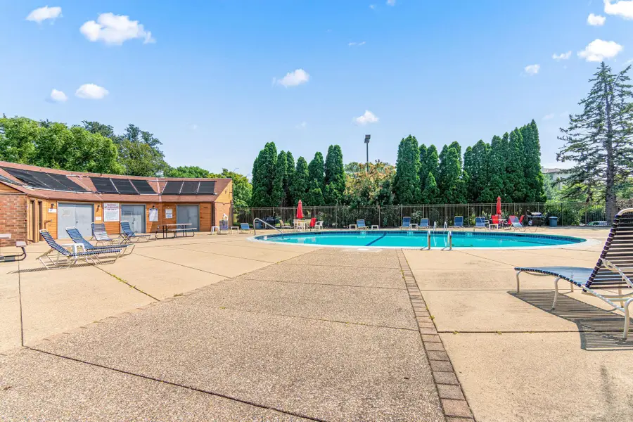 3320 Louisiana Avenue S #112, Saint Louis Park, MN 55426 - Image #3