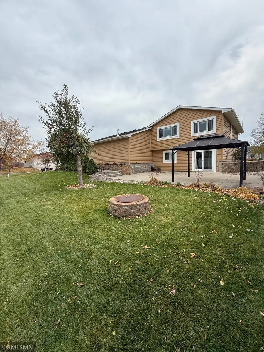 509 Devonshire Drive, Norwood Young America, MN 55397 - Image #2