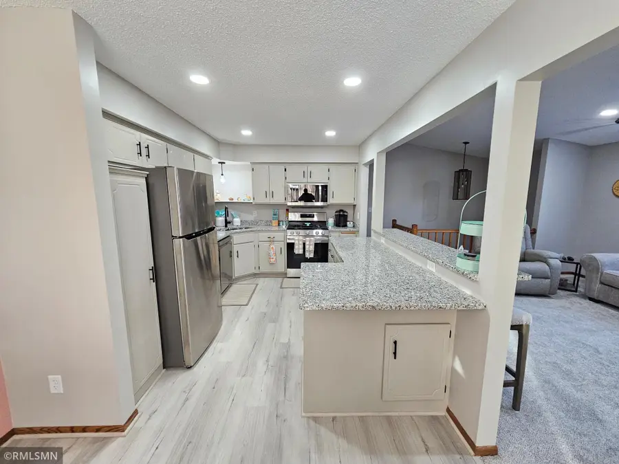 5561 Donegal Drive, Shoreview, MN 55126 - Image #3