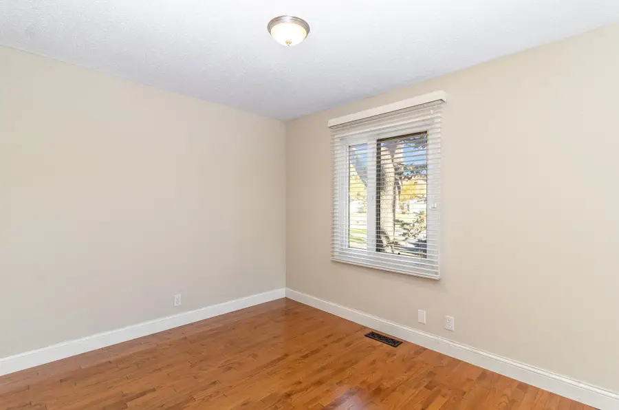 7500 Landau Drive, Bloomington, MN 55438 - Image #3