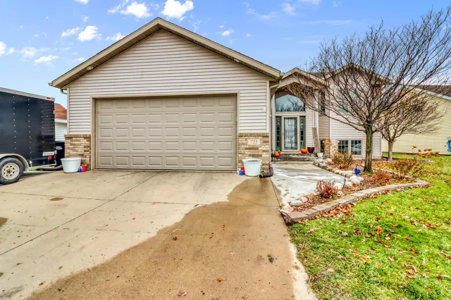 723 16 Avenue W, West Fargo, ND 58078 - Image #2