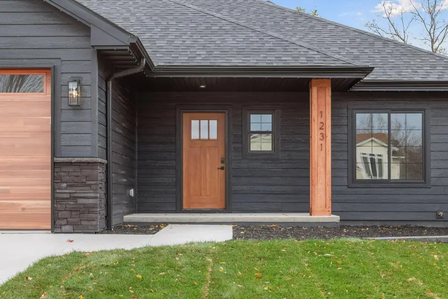 1231 Bellflower Lane Ne, Owatonna, MN 55060 - #3