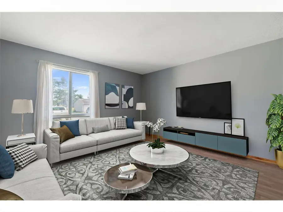 5648 Brookdale Drive N, Brooklyn Park, MN 55443 - Image #2