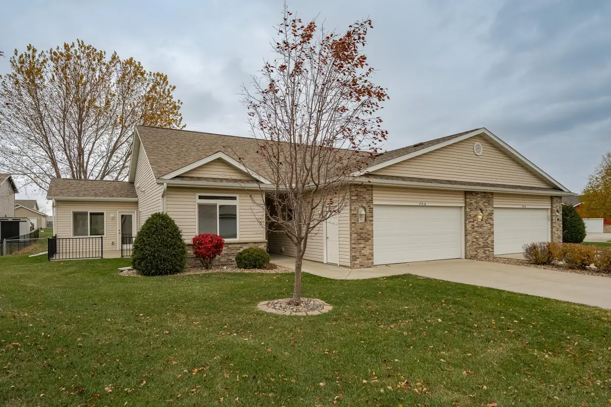 706 15 1/2 Avenue Nw, Kasson, MN 55944 - Image #1