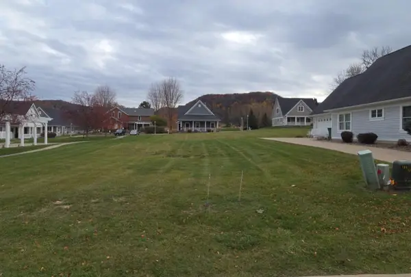 76 Brickyard Lane, Winona, MN 55987