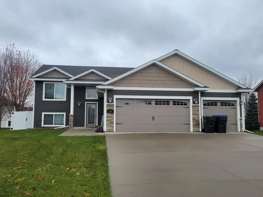 128 Timberwolf Court, Mankato, MN 56001 - Image #2