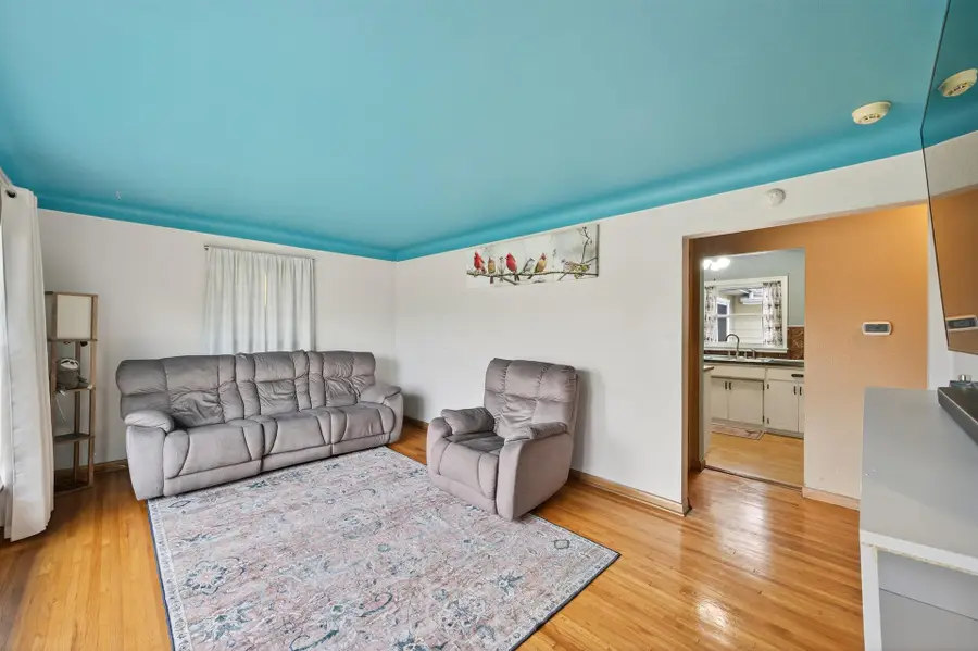 1658 Montana Avenue E, Saint Paul, MN 55106 - Image #2