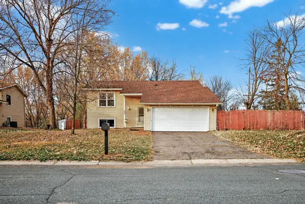 1837 Deer Hills Trail, Eagan, MN 55122