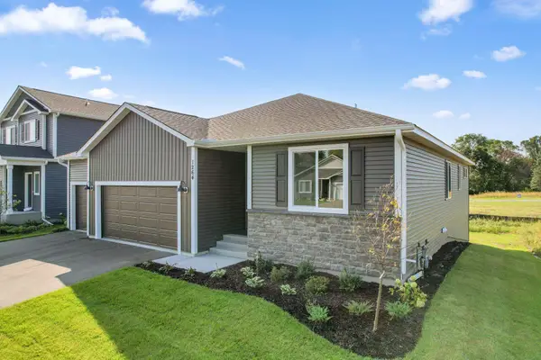 1561 Creekwood Dr, New Richmond, WI 54017