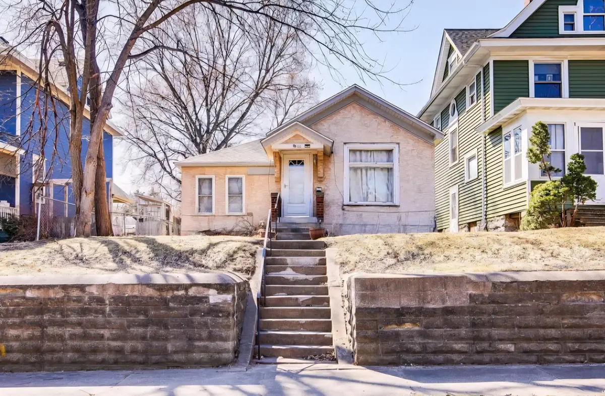 300 Baker Street E, Saint Paul, MN 55107 - Image #1