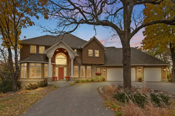 11338 Hawk High Court, Eden Prairie, MN 55347