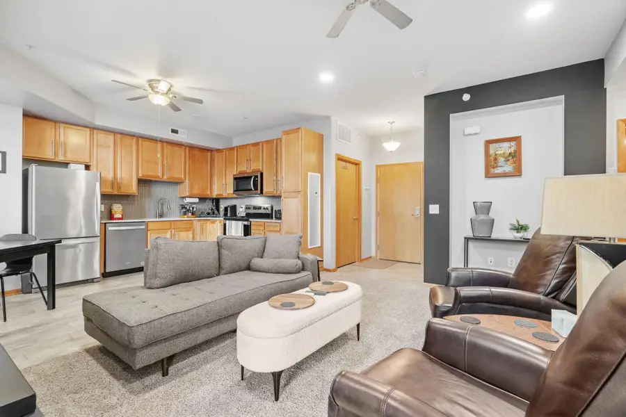 2550 38th Avenue Ne #109, Saint Anthony, MN 55421 - Image #3