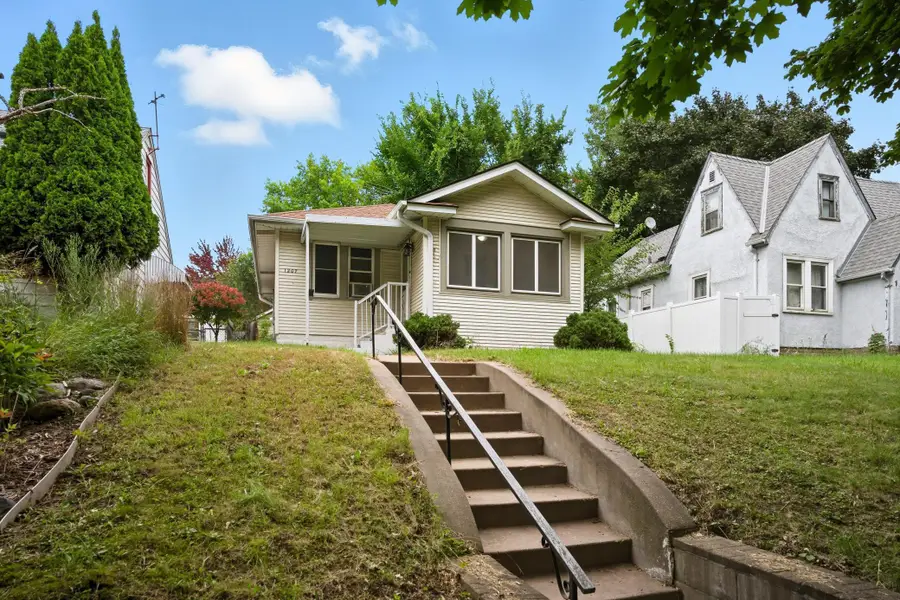 1207 5th Street E, Saint Paul, MN 55106 - Image #2