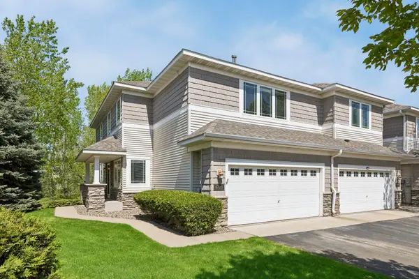 6773 158th Street W, Apple Valley, MN 55124