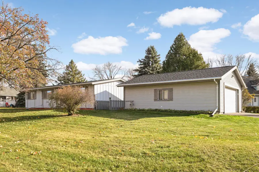 1538 12th Avenue W, Shakopee, MN 55379 - Image #2