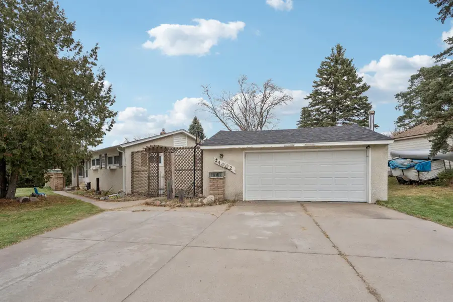 4002 Gisella Boulevard, White Bear Lake, MN 55110 - Image #2