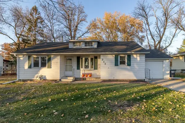 711 E Blue Earth Street, Lake Crystal, MN 56055