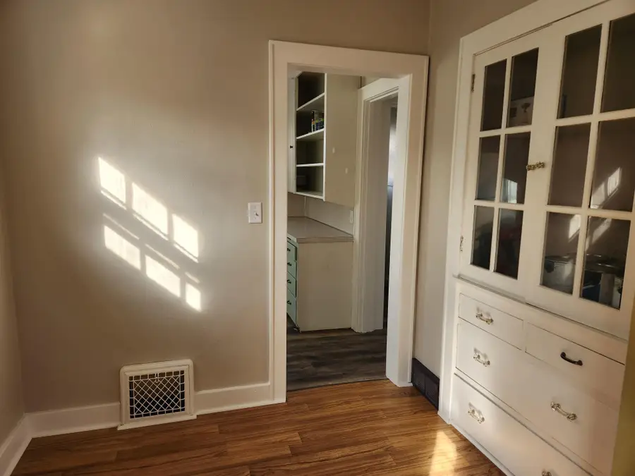 301 W Saratoga Street, Marshall, MN 56258 - Image #3