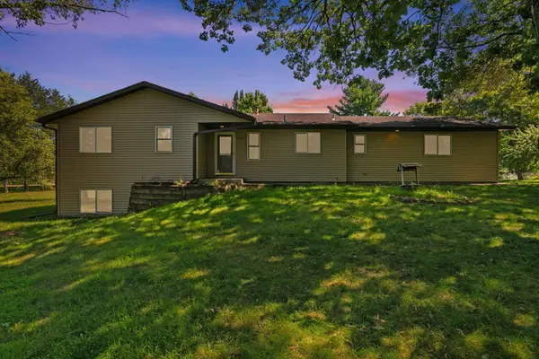 16037 Oneida Street Nw, Andover, MN 55304