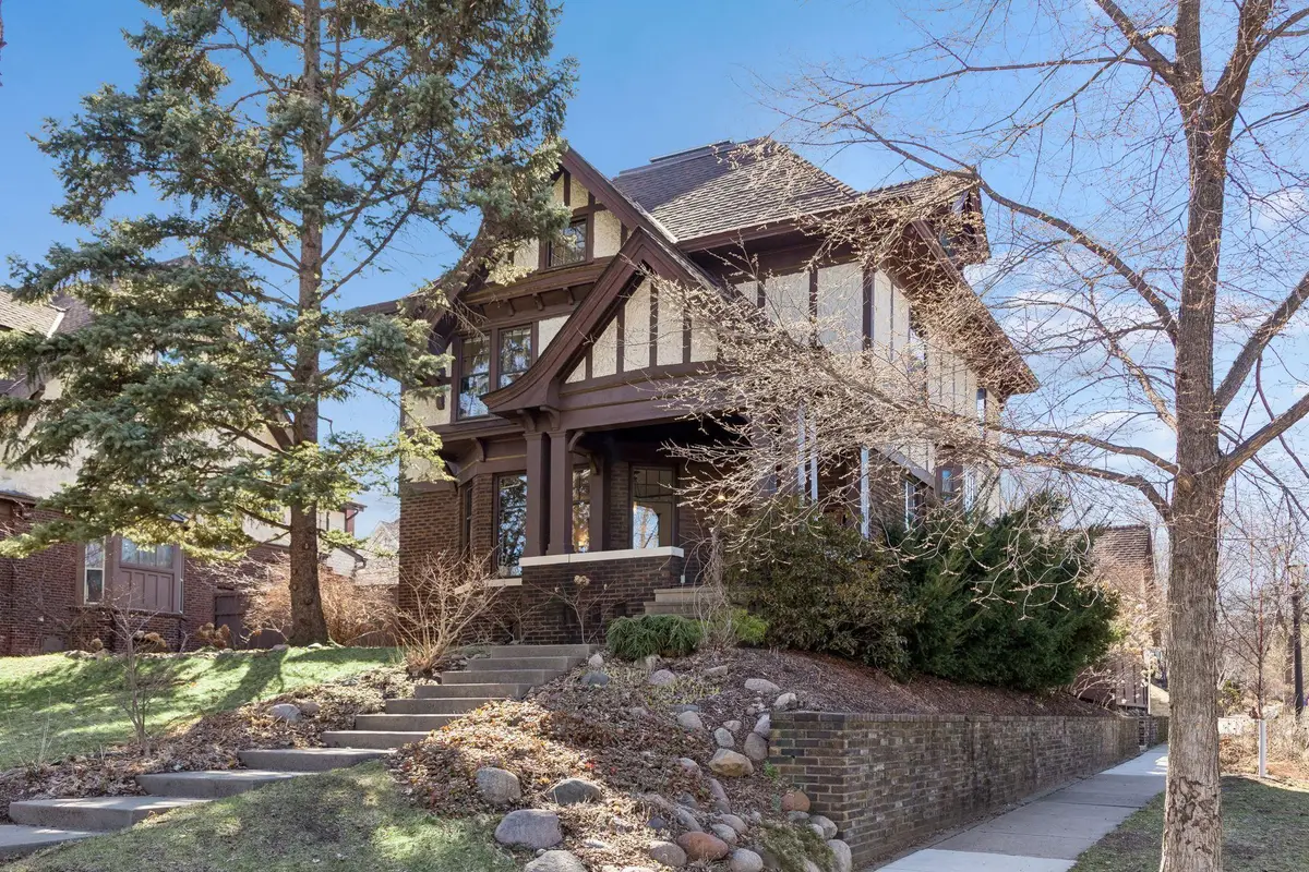 143 Lexington Parkway N, Saint Paul, MN 55104 - #1