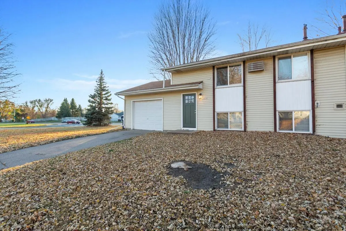 1076 Sibley Street S, Shakopee, MN 55379 - Image #1