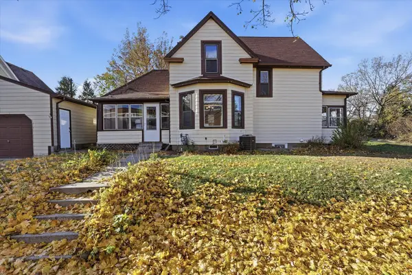 4 Elizabeth Street W, Saint Paul, MN 55107