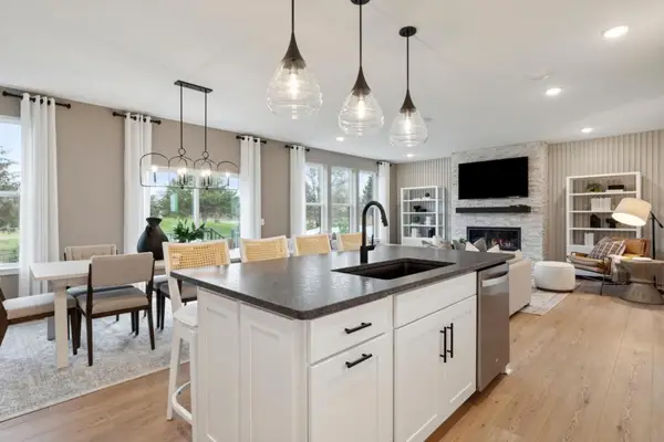 4602 Island Park Bay, Woodbury, MN 55129