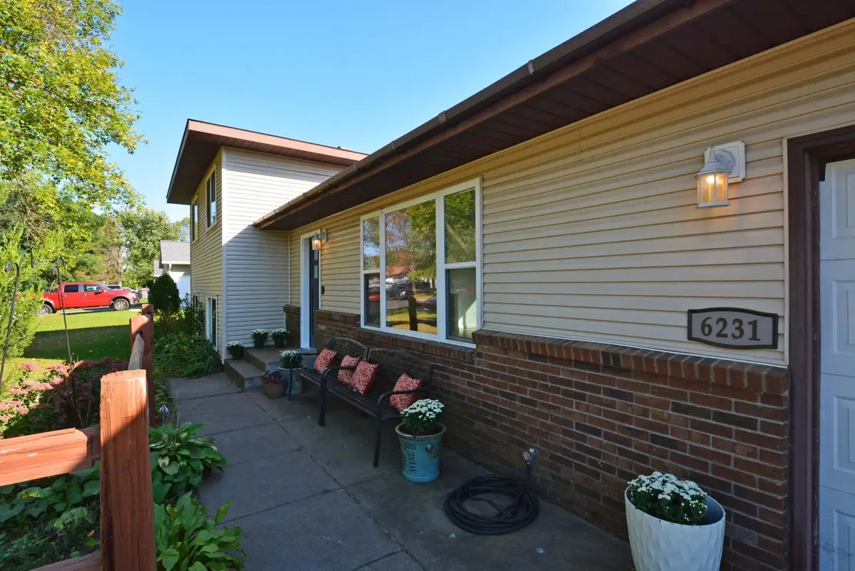 6231 Red Fox Run, North Branch, MN 55056 - Image #1