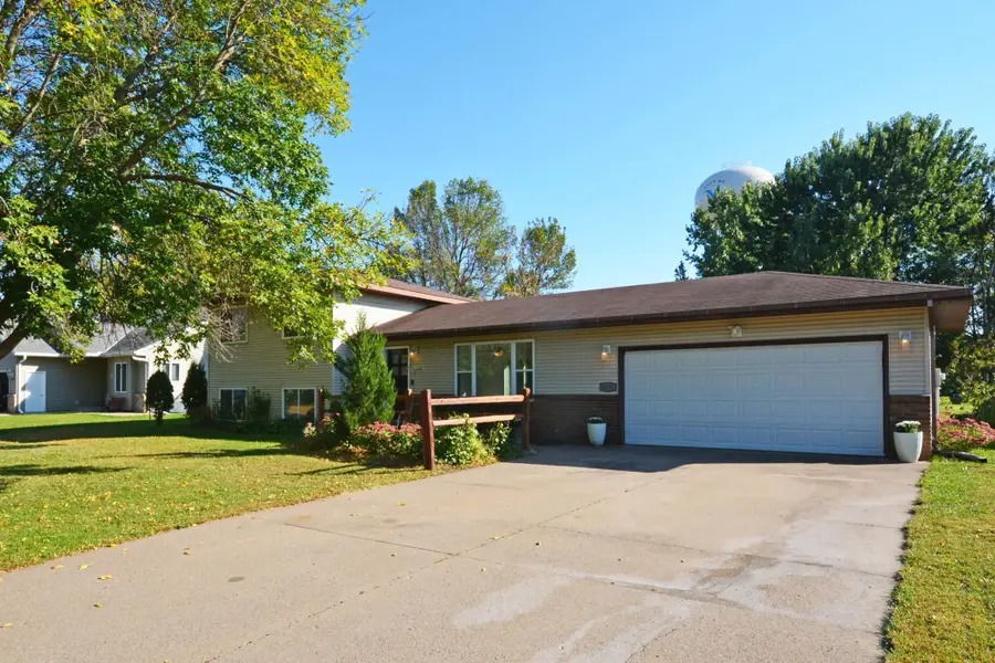 6231 Red Fox Run, North Branch, MN 55056 - Image #3