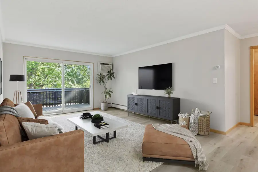 2800 Hamline Avenue N #302, Roseville, MN 55113 - Image #2