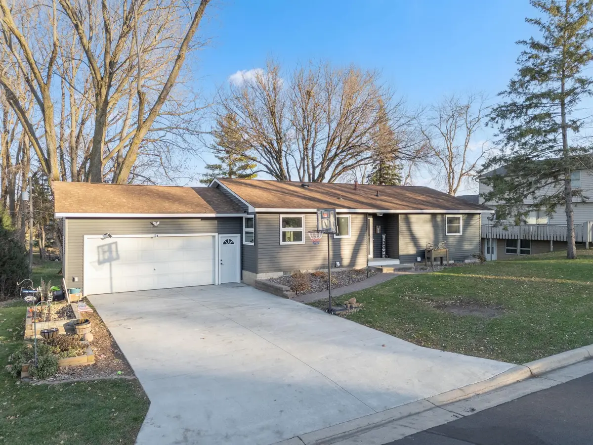 407 3rd Avenue Se, Pine Island, MN 55963 - Image #1