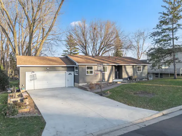 407 3rd Avenue Se, Pine Island, MN 55963