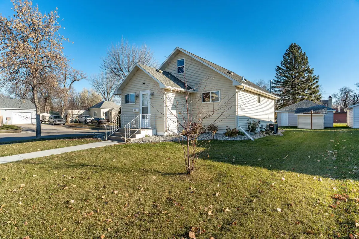 1024 Stearns Street, Crookston, MN 56716 - Image #1