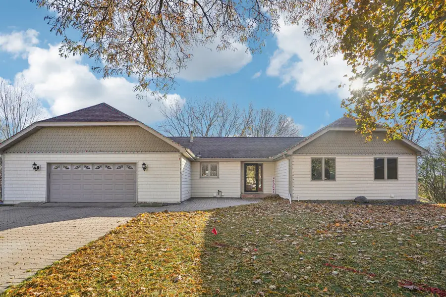 9685 Clover Circle, Eden Prairie, MN 55347 - Image #2
